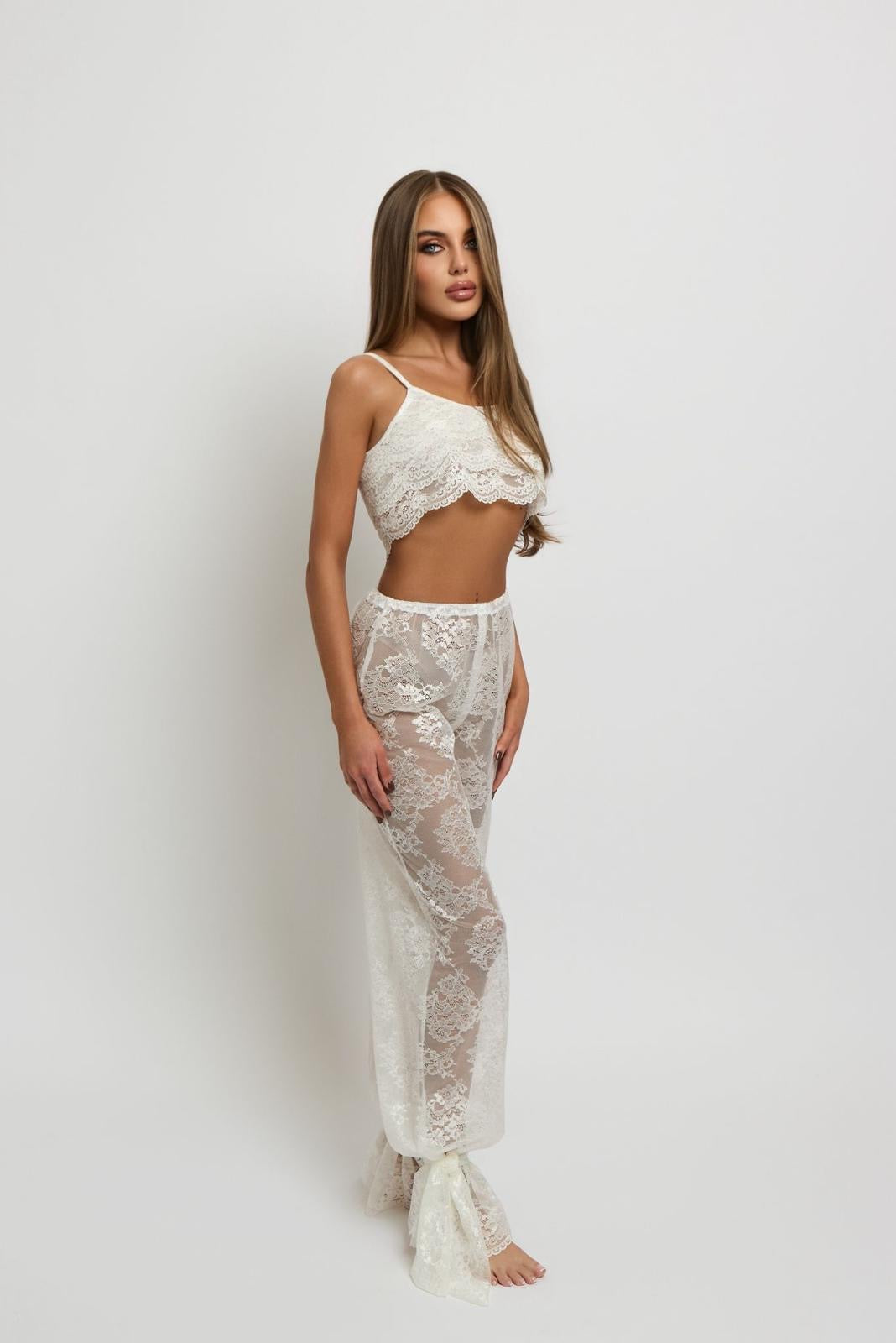 Pre order Carmen lace set 8th June delivery